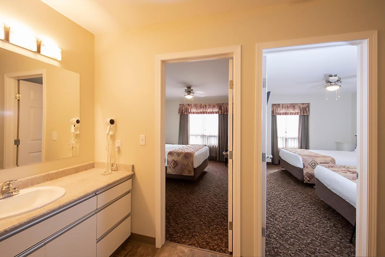 Dunvegan Inn & Suites Fairview 외부 사진