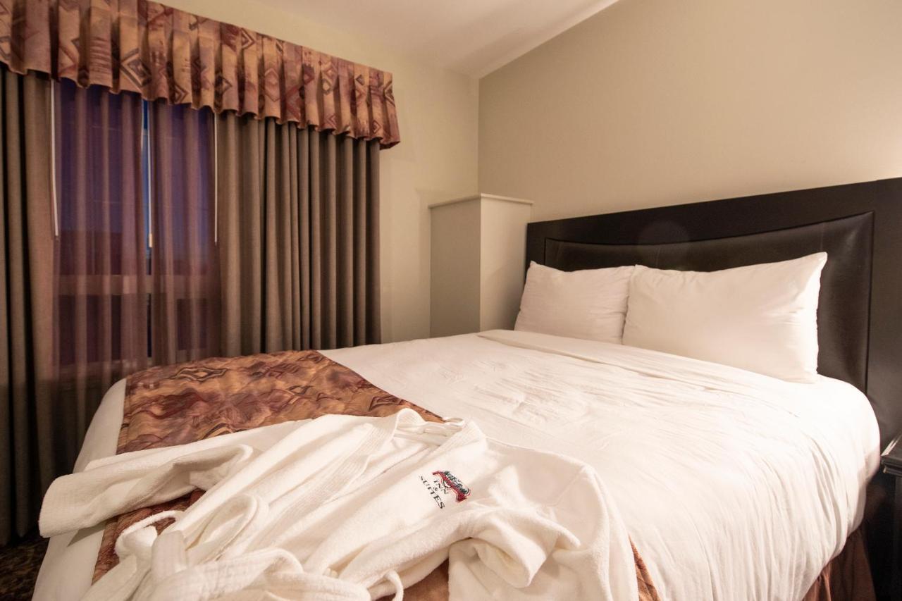Dunvegan Inn & Suites Fairview 외부 사진