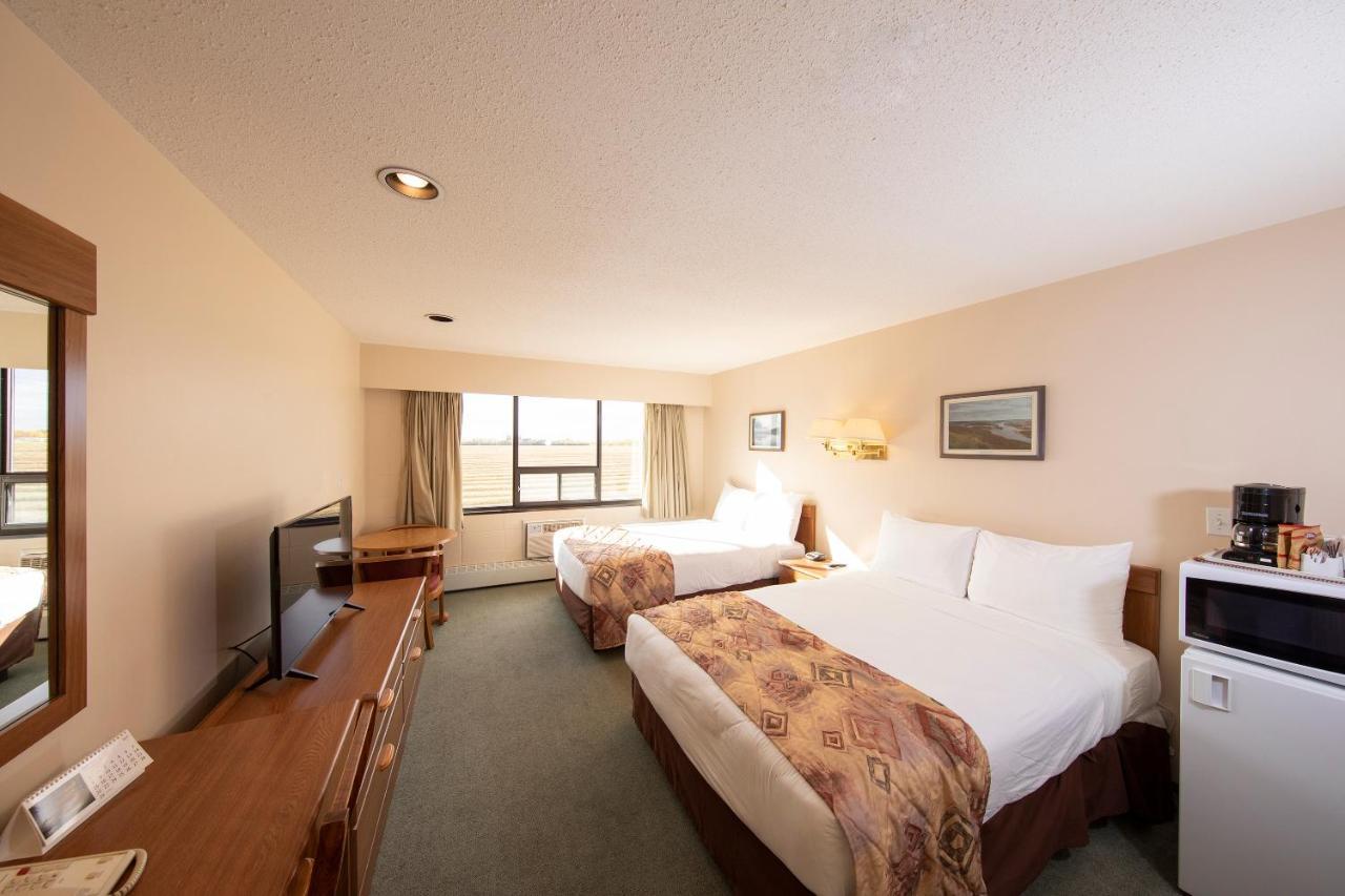 Dunvegan Inn & Suites Fairview 외부 사진